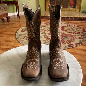 size 81/2 brand new Caborca leather cowgirl boots